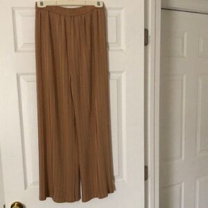Tan Wide Leg Capri’s with Flowy Silhouette